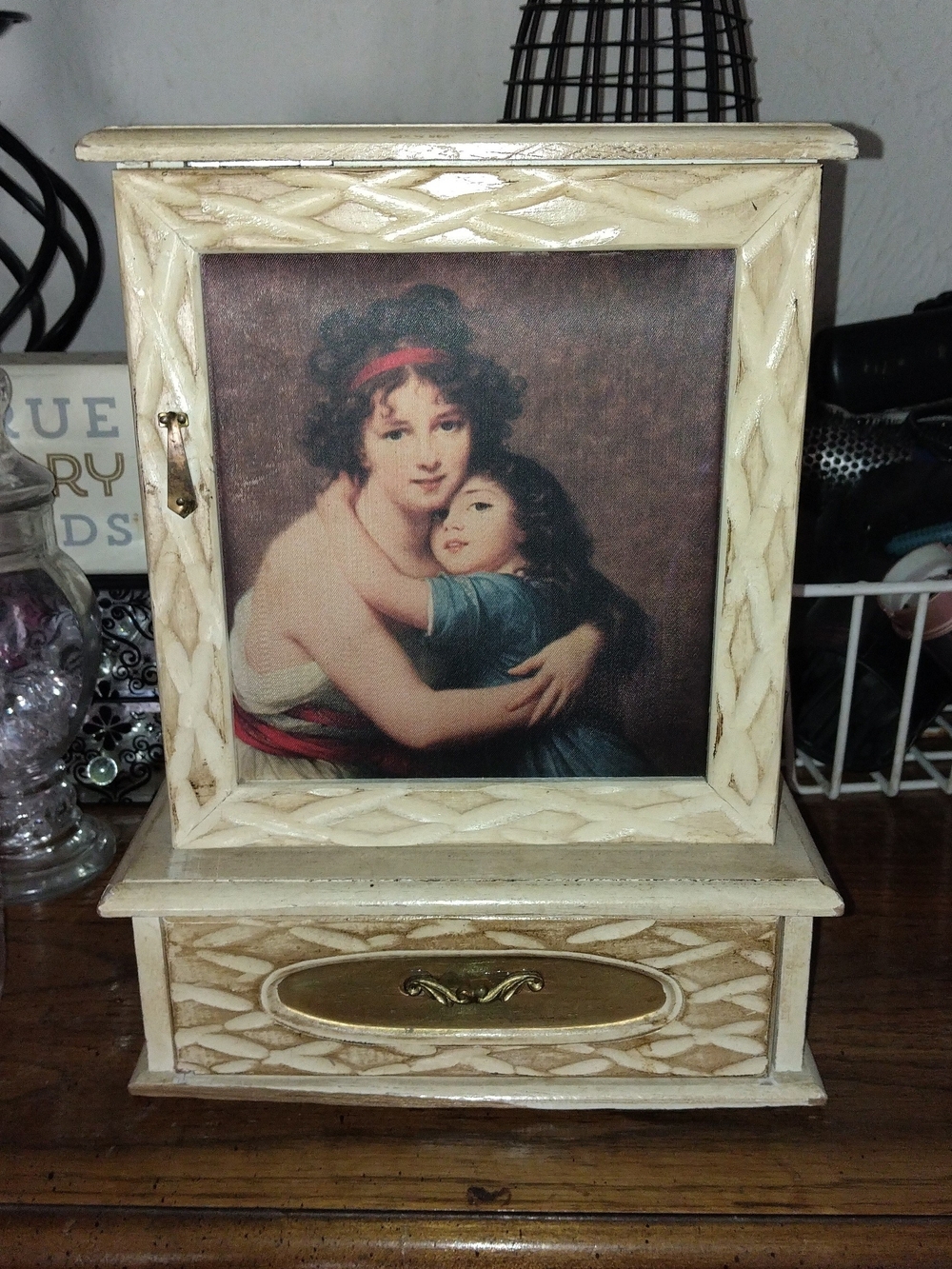 Cream Wood Jewelry Organizer Box with Framed Artwork